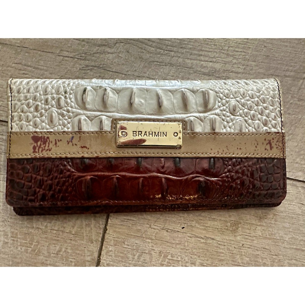 Brahmin Crocodile Print Wallet Brown Ivory Beige Zip Logo Accents Women AsIs